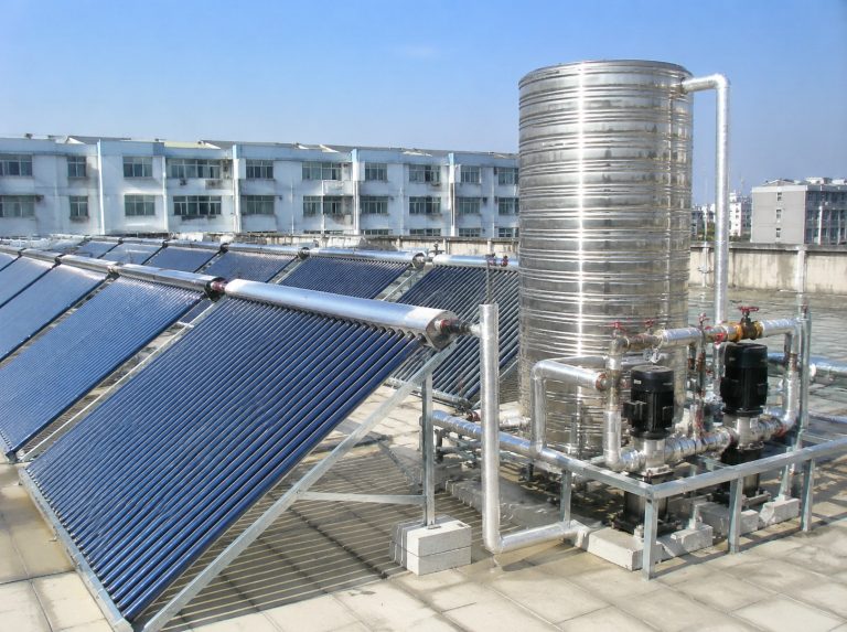 铁山区商用大容量真空管太阳能热水系统